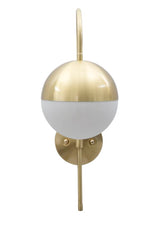 Aplique de pared de metal dorado y esfera de cristal blanco