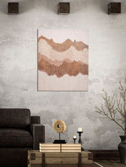Mural abstracto en lienzo con marco de madera y colores cálidos