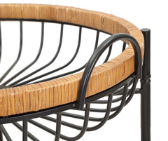 Carrito redondo de metal negro y ratán natural