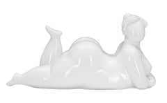 Estatua de mujer reclinada blanca