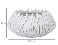 Maceta redonda con decoraciones en relieve de poliresina blanca