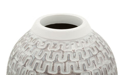 Vase en résine décoré de sculptures médiévales