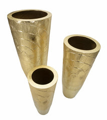 Floreros de metal dorado, juego de 3, con decoraciones circulares en relieve