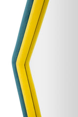 Espejo de pared hexagonal con marco de madera y terciopelo azul y amarillo