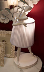 Lámpara de mesa Ballet Resina blanca pantalla de tela blanca