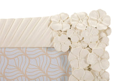 Marco de fotos rectangular Cempalk de resina y flores blancas