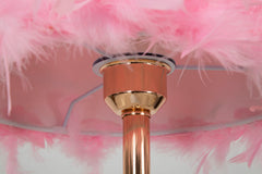 Lámpara de mesa Tarty, metal dorado, pantalla de plumas rosas