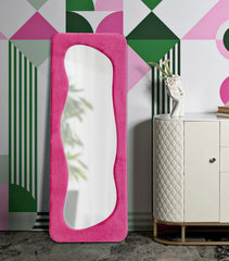 Espejo de pared Theodor marco de madera Terciopelo Fucsia