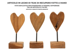 Escultura de corazón de teca reciclada