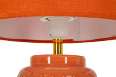 Lámpara de mesa naranja con pantalla de tela naranja