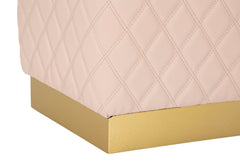 Puf pentagonal tapizado Sharon en símil piel rosa con base dorada