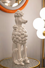 Estatua de perro caniche sentado Blanco