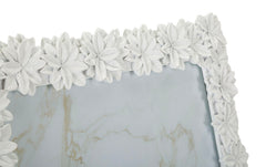 Romantic Floral Frame 26.7 x 2 x 31.3 cm
(Internal Measurements 20 x 25 cm)