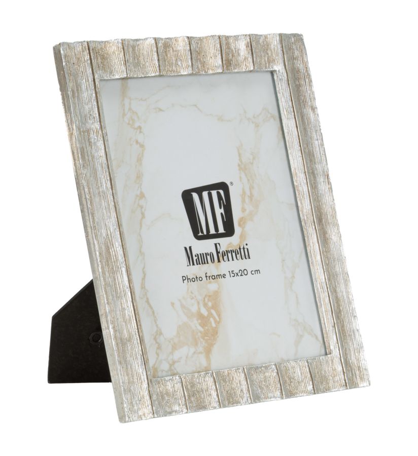 Vintage Style Frame 19.3 x 1.7 x 24 cm
(Internal Measurements 15 x 20 cm)