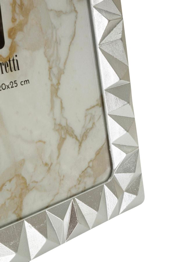 Frame with embossed diamonds, 25.3 x 1.6 x 30.5 cm
(Internal dimensions: 20 x 25 cm)