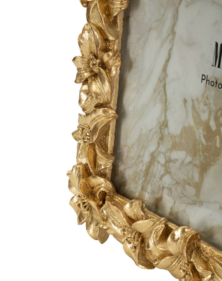 Glamorous Flower Frame 27.5x2.3x32.5cm (Internal Measurements 20x25cm)