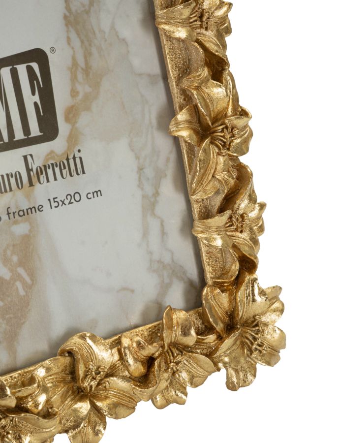 Glamorous Flower Frame, 22 x 2.2 x 27.3 cm
(Internal Measurements: 15 x 20 cm)
