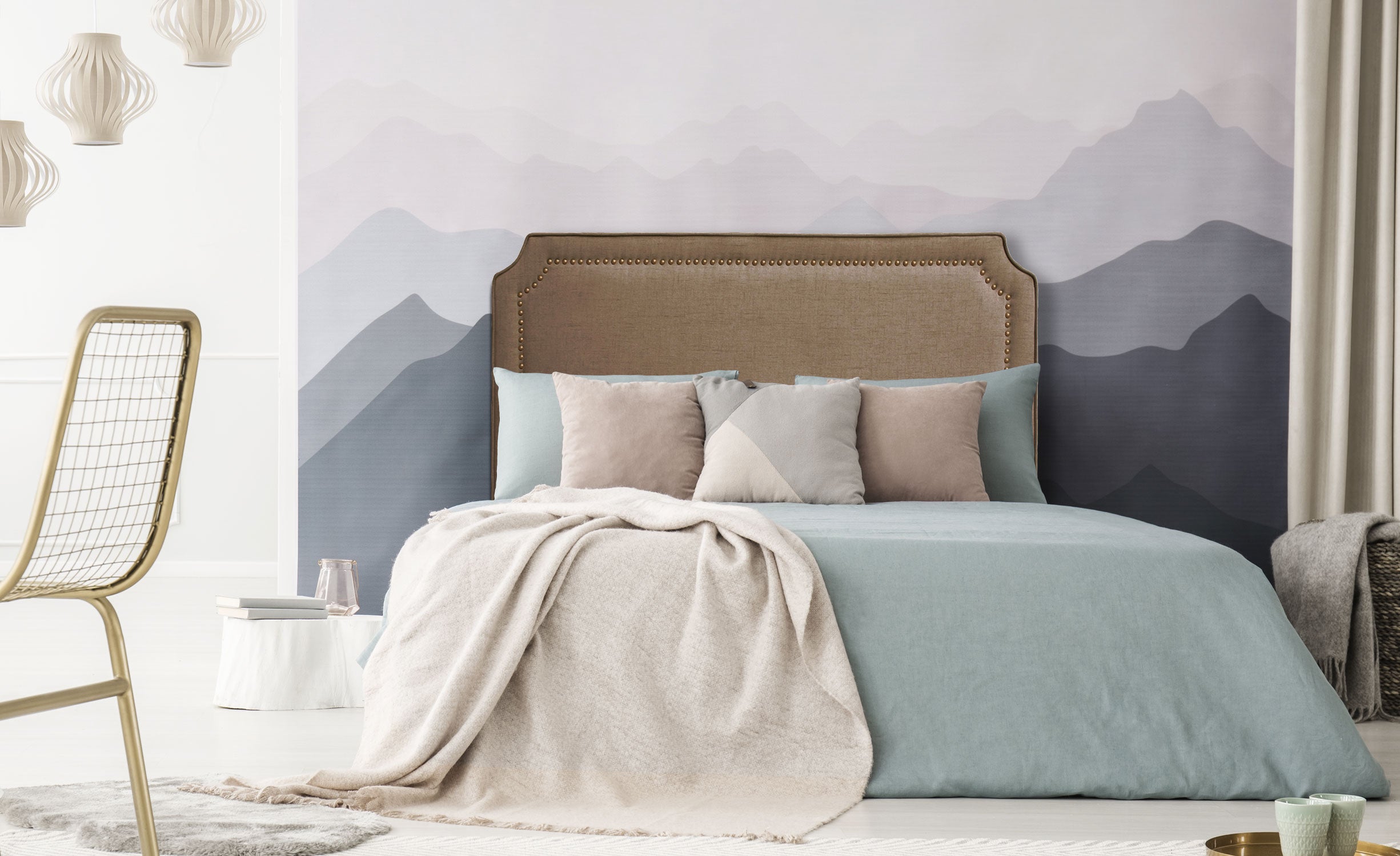 Tête de lit Milana 160cm Tissu Taupe avec clous de tapissier