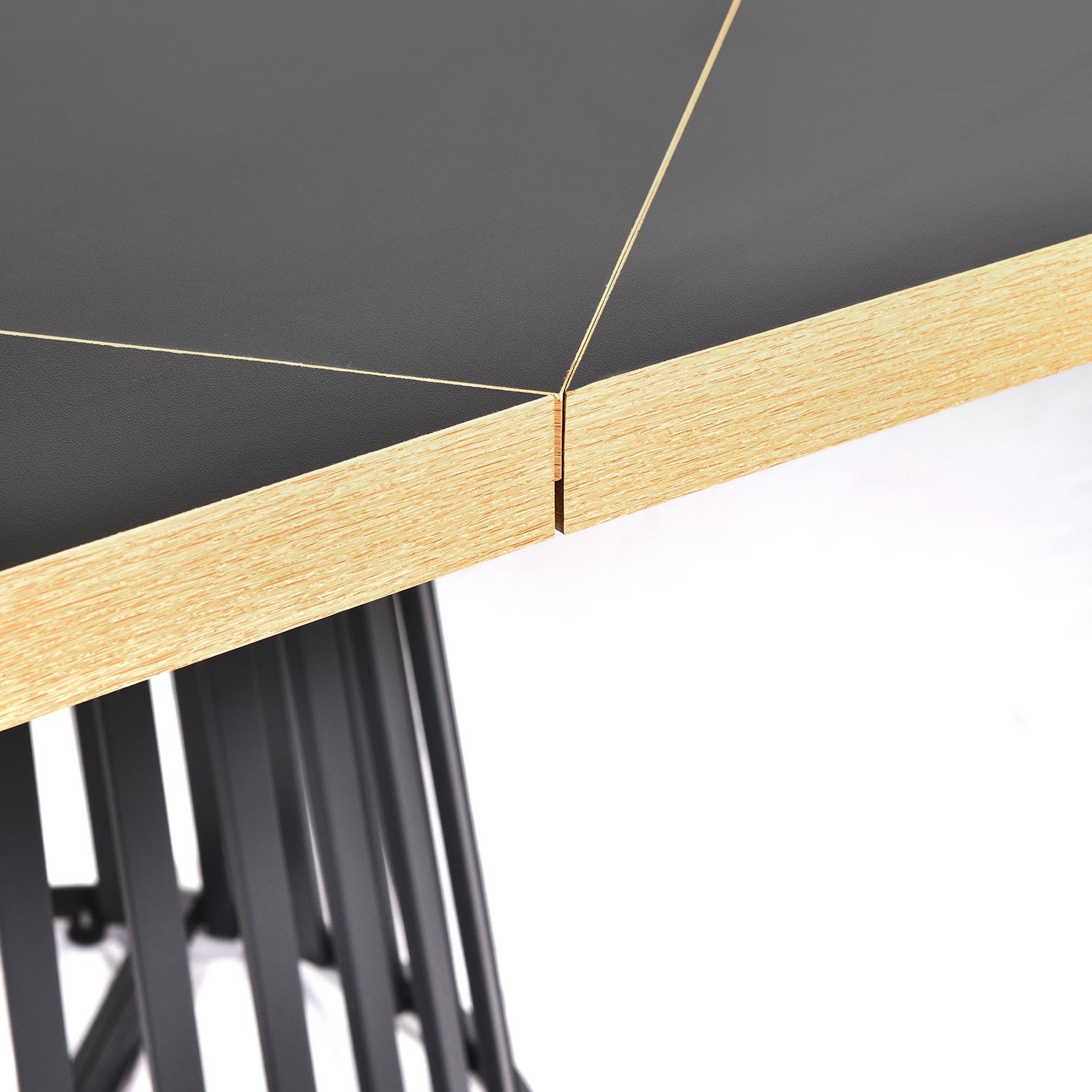 Table modulable ronde ou carrée Flipflap 100cm Chêne clair ou Noir