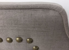Tête de lit Milana 160cm Tissu Taupe avec clous de tapissier