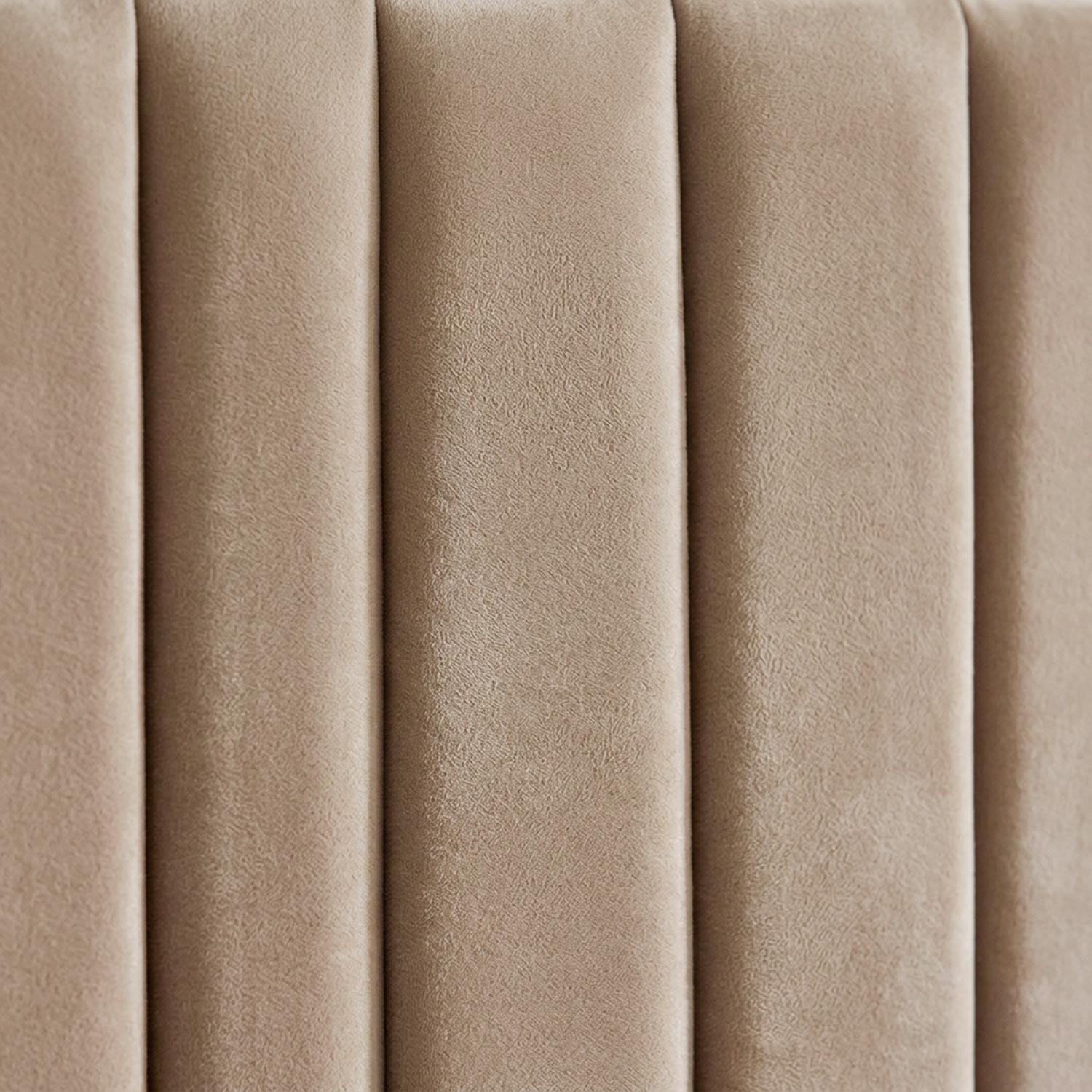 Lit complet avec sommier relevable prises USB et lumières intégrées Line 180x200cm Velours Taupe
